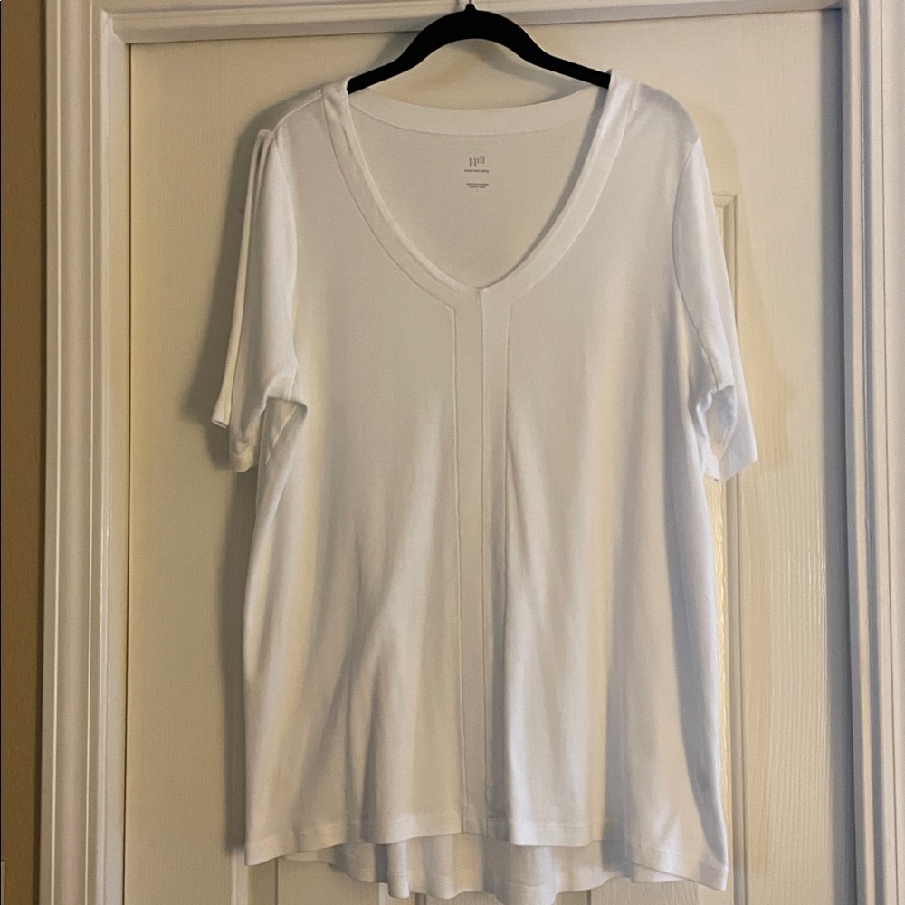 J. Jill Women's White V-Neck Top size L like new